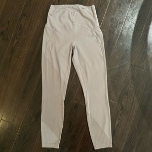 Lululemon Unlimit High-Rise Tight 25" in Violet Verbena Size 6